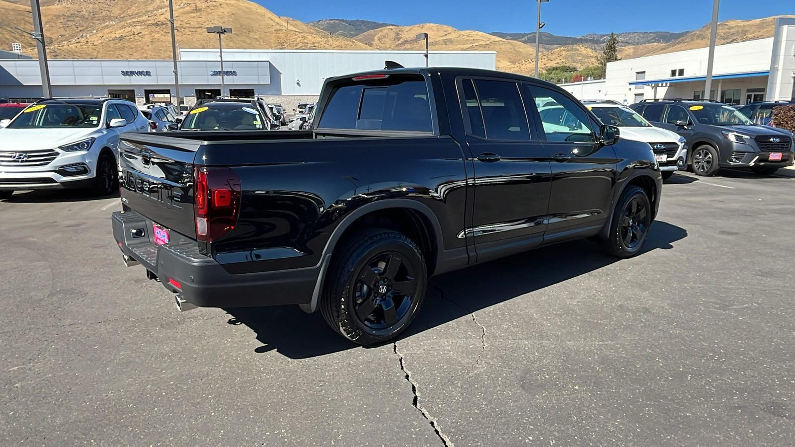 2024 Honda Ridgeline Black Edition 3