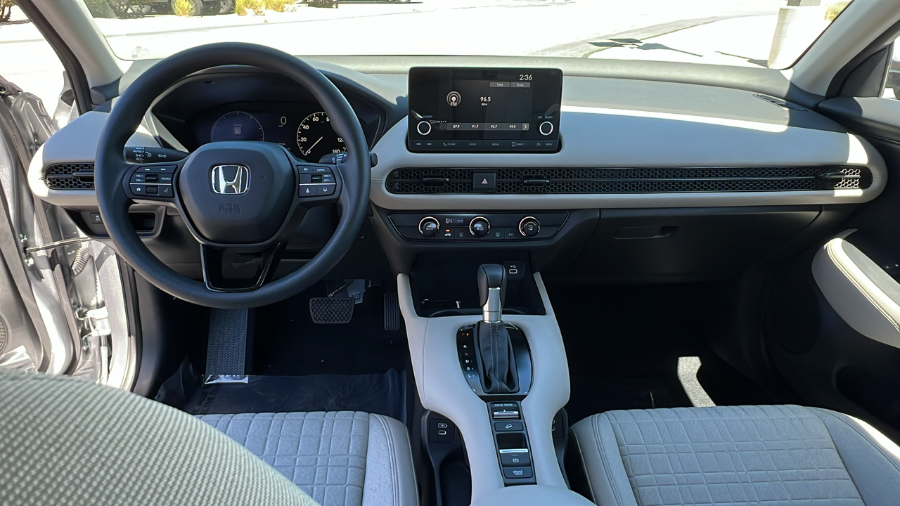 2025 Honda HR-V LX 16