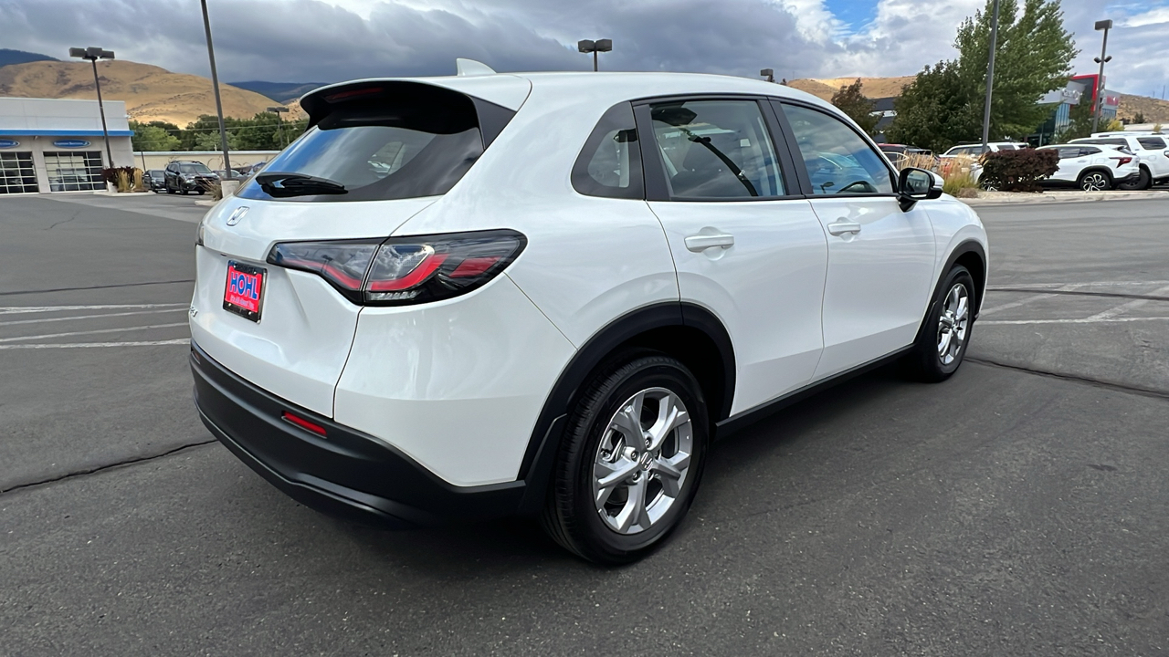 2025 Honda HR-V LX 3