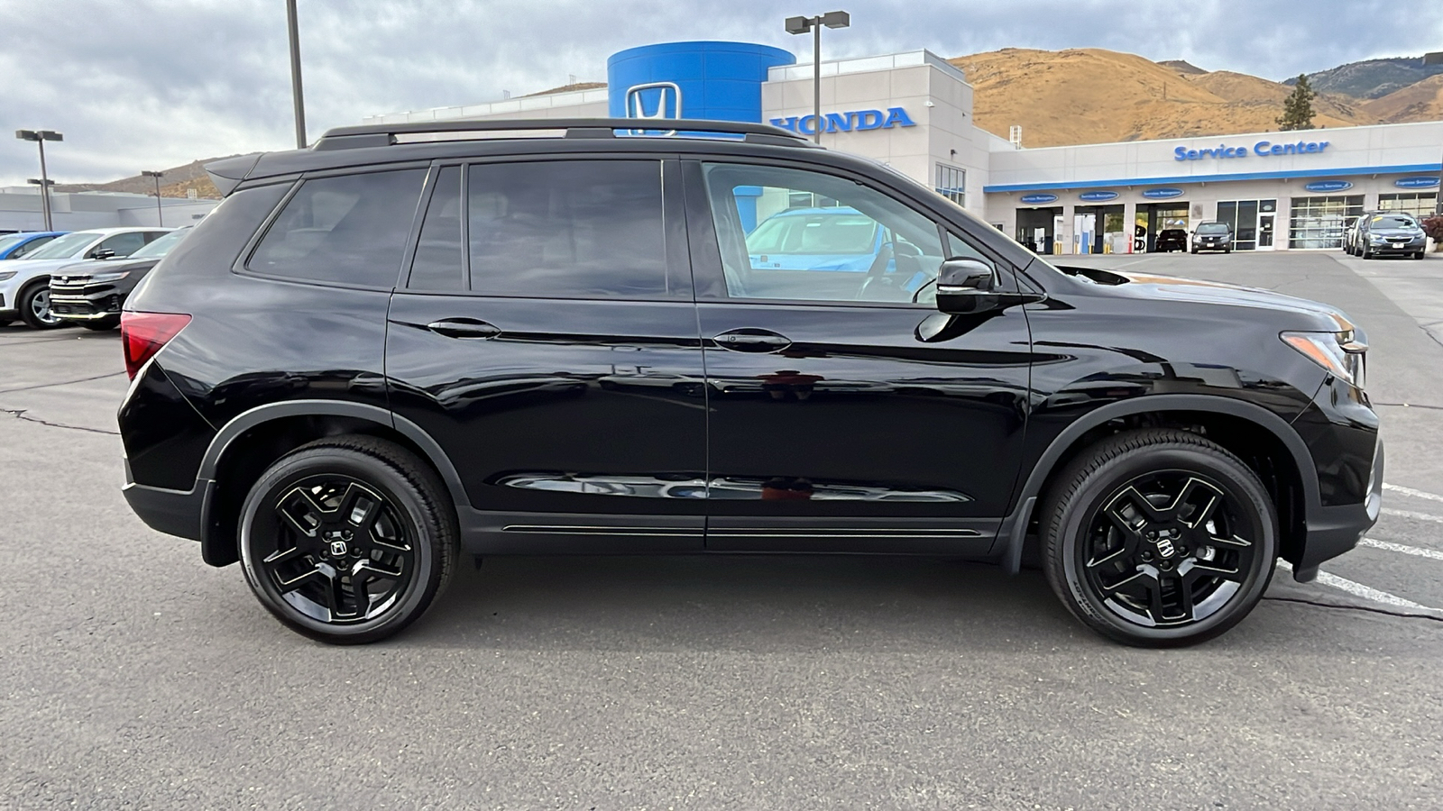 2025 Honda Passport Black Edition 2