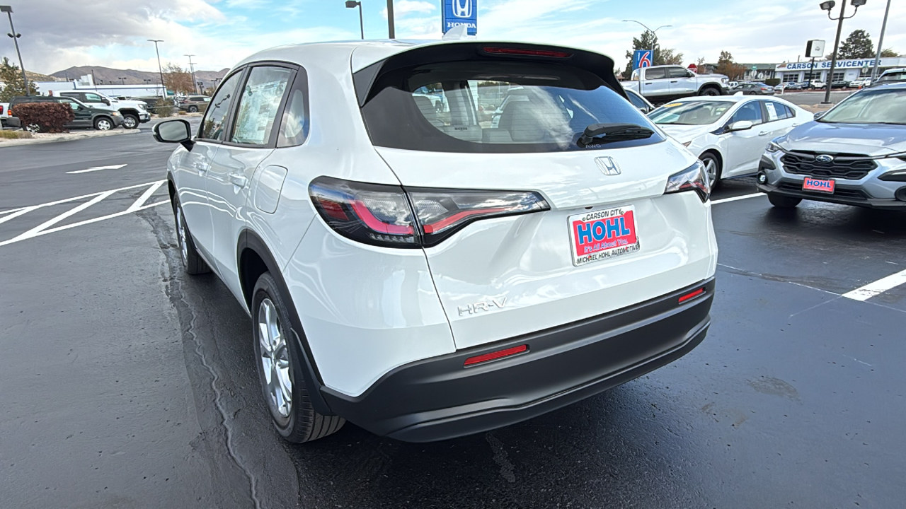 2025 Honda HR-V LX 5