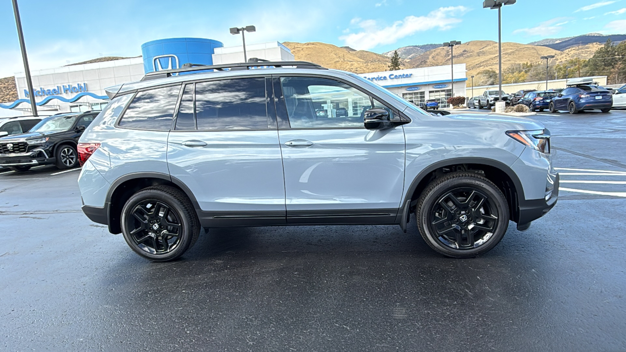 2025 Honda Passport Black Edition 2