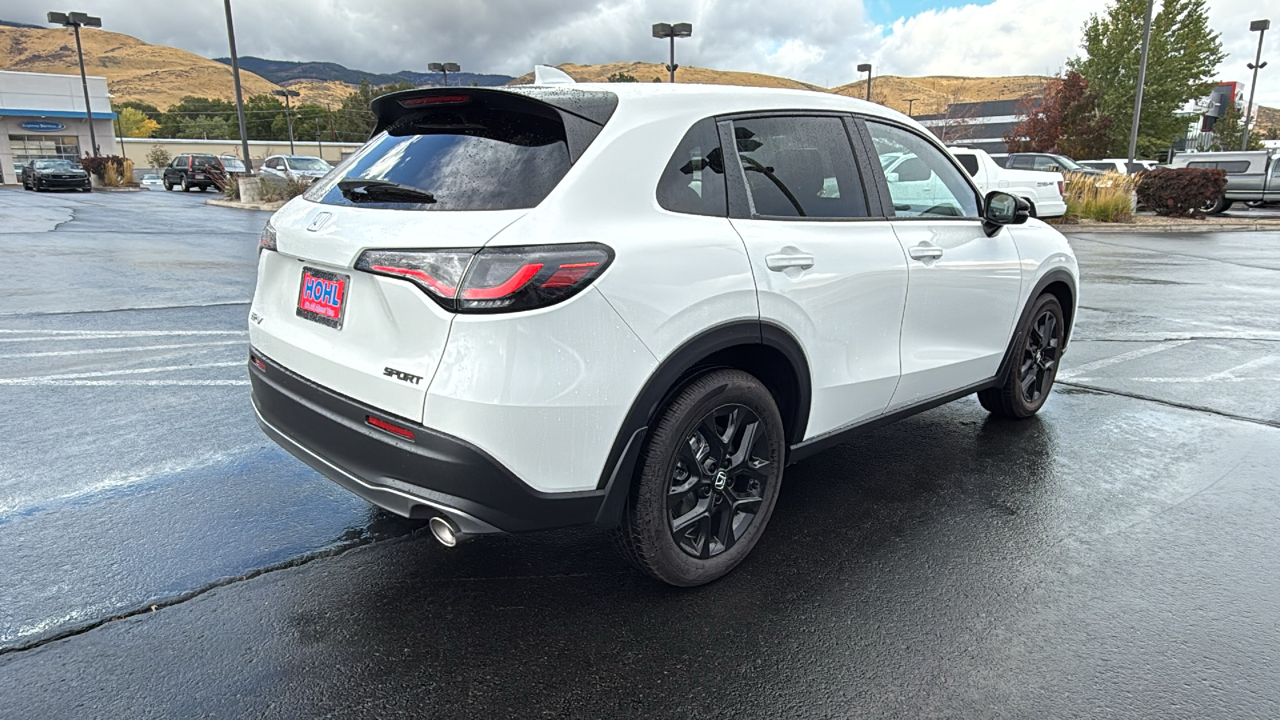 2025 Honda HR-V Sport 3