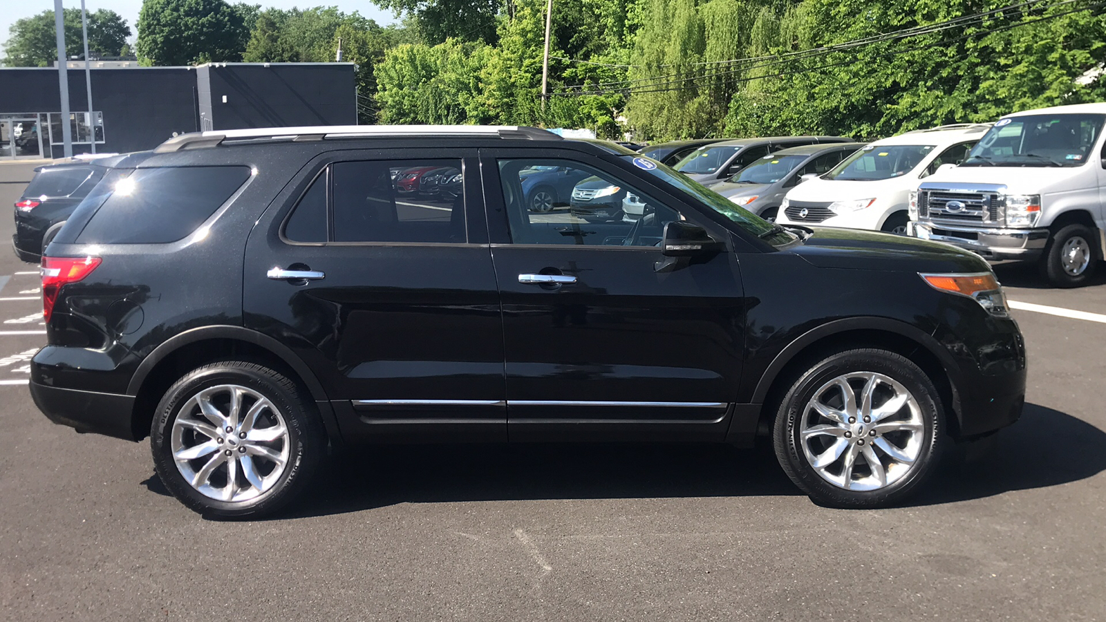 2015 Ford Explorer XLT 27