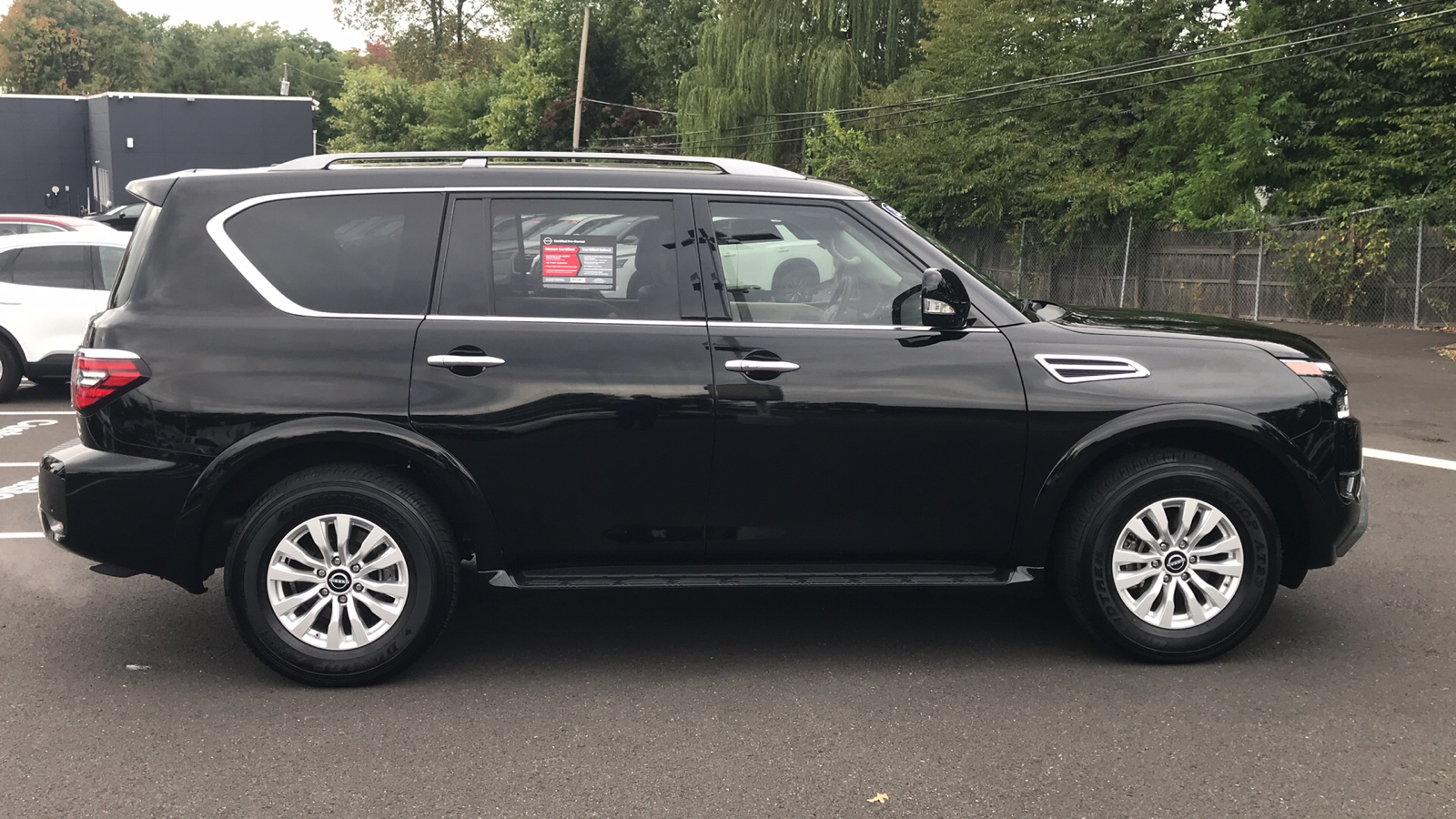 2023 Nissan Armada SV 26