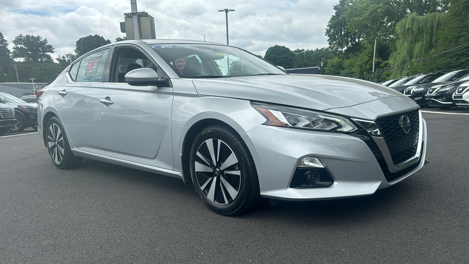 2020 Nissan Altima 2.5 SV 1