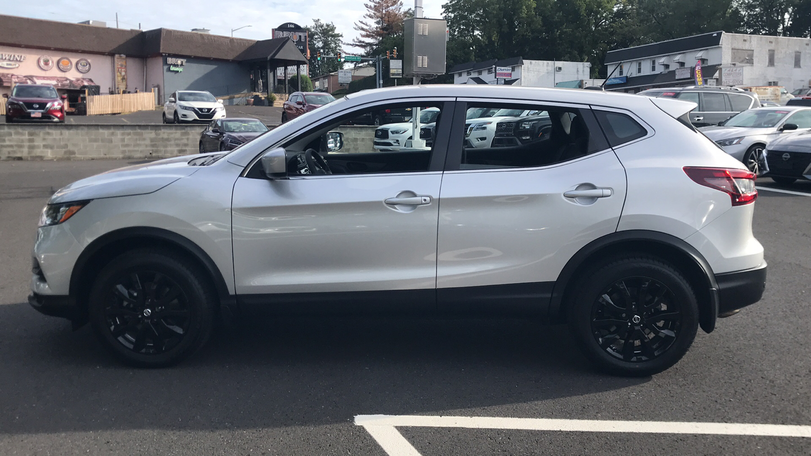 2021 Nissan Rogue Sport S 4