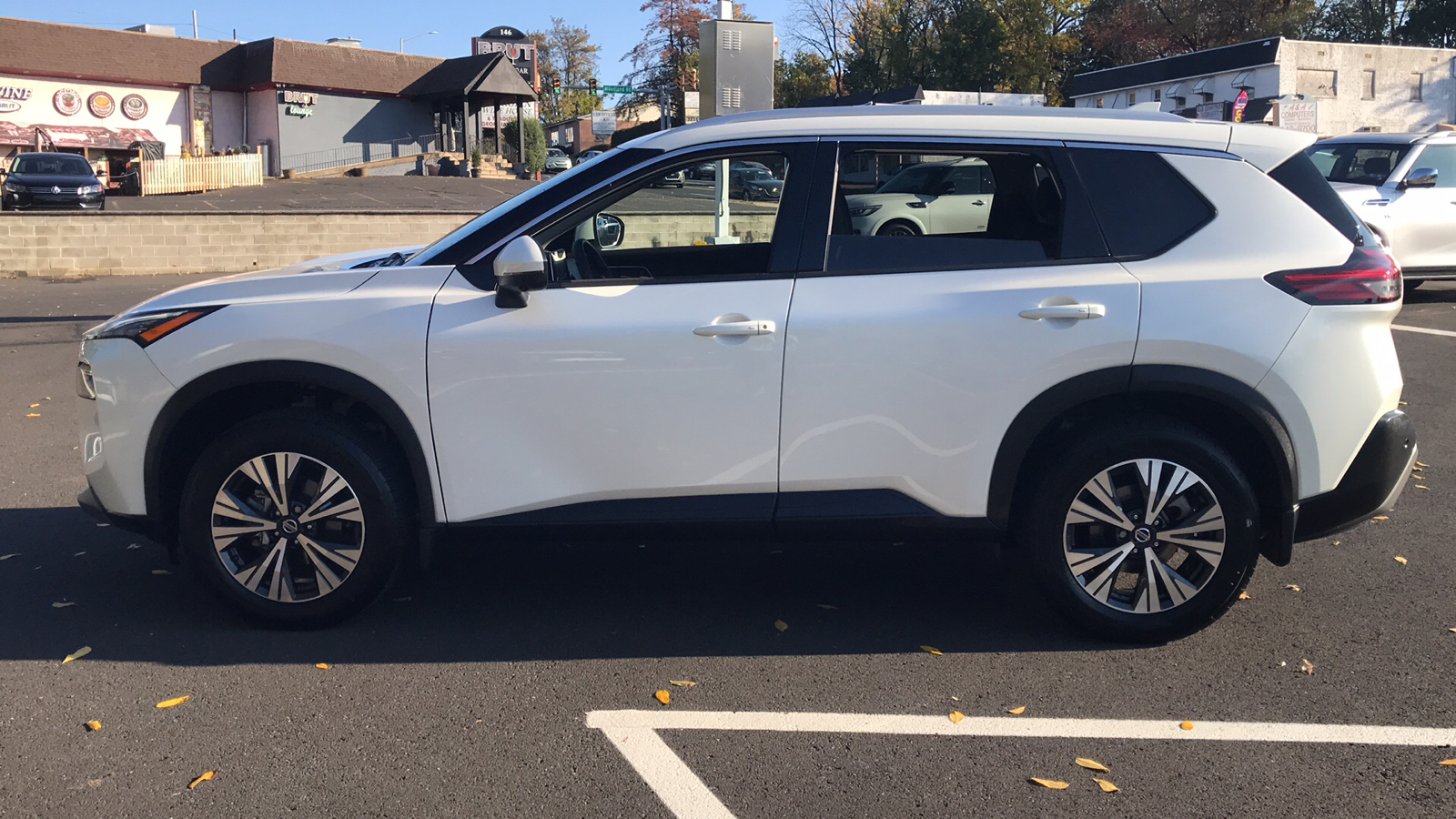 2021 Nissan Rogue SV 4