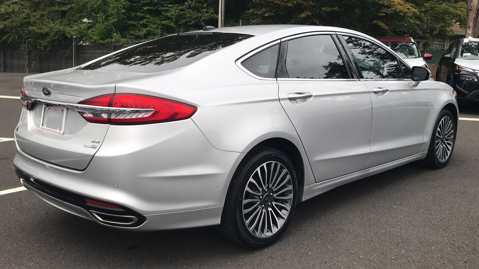 2017 Ford Fusion SE 24