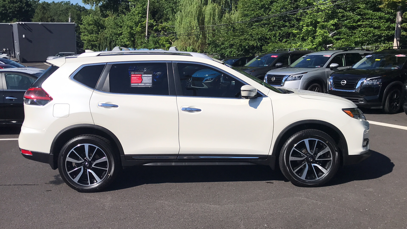 2018 Nissan Rogue SL 29