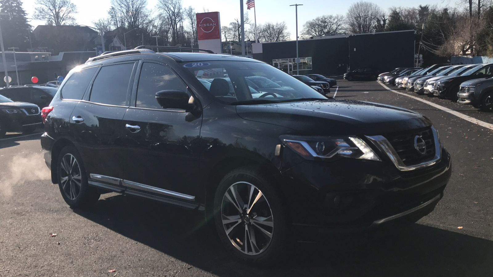 2020 Nissan Pathfinder Platinum 1