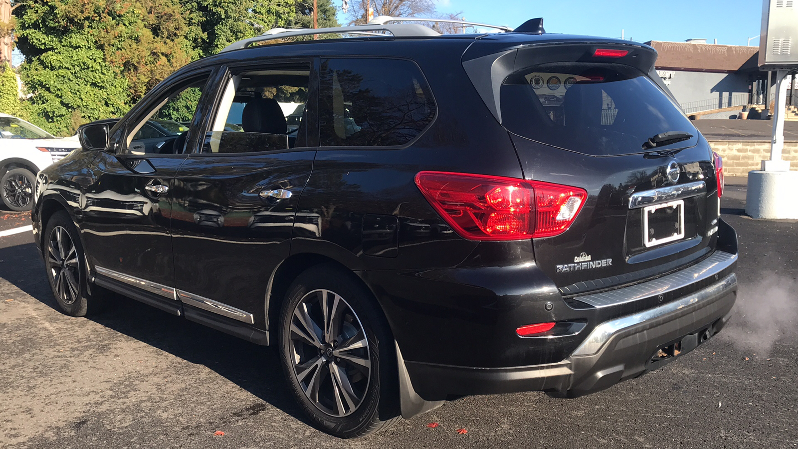 2020 Nissan Pathfinder Platinum 24