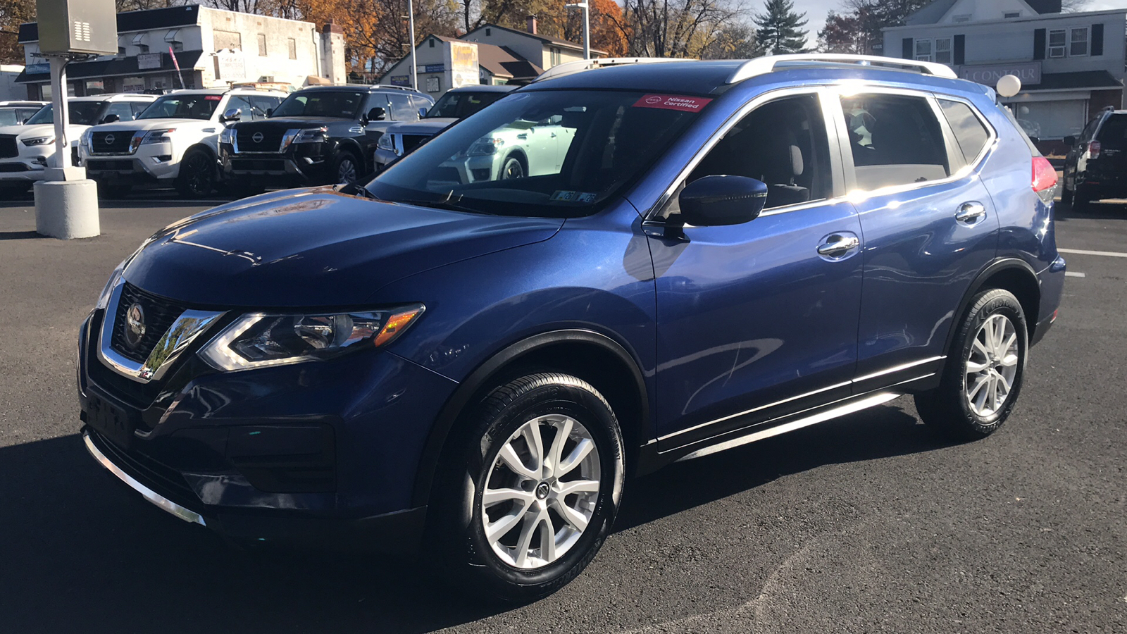 2019 Nissan Rogue SV 3