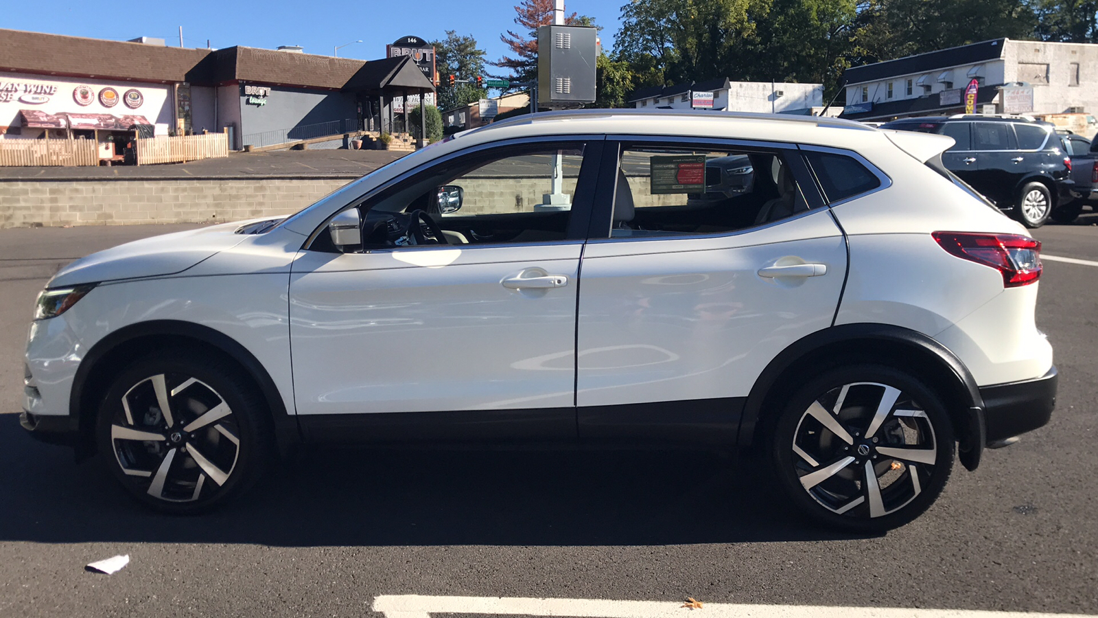 2021 Nissan Rogue Sport SL 4