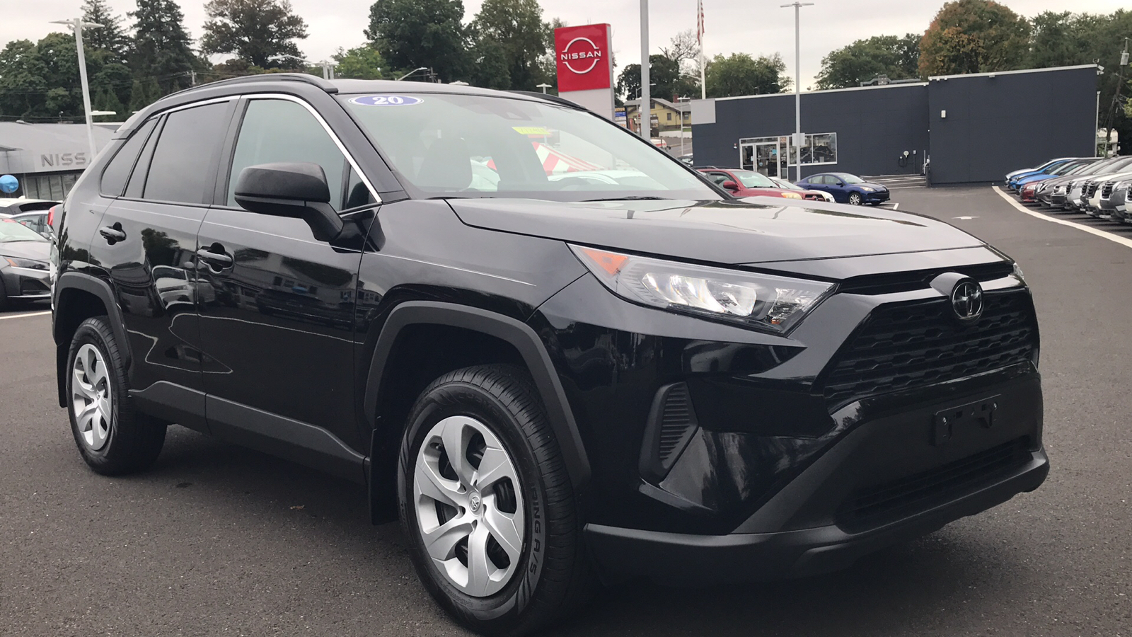 2020 Toyota RAV4 LE 1