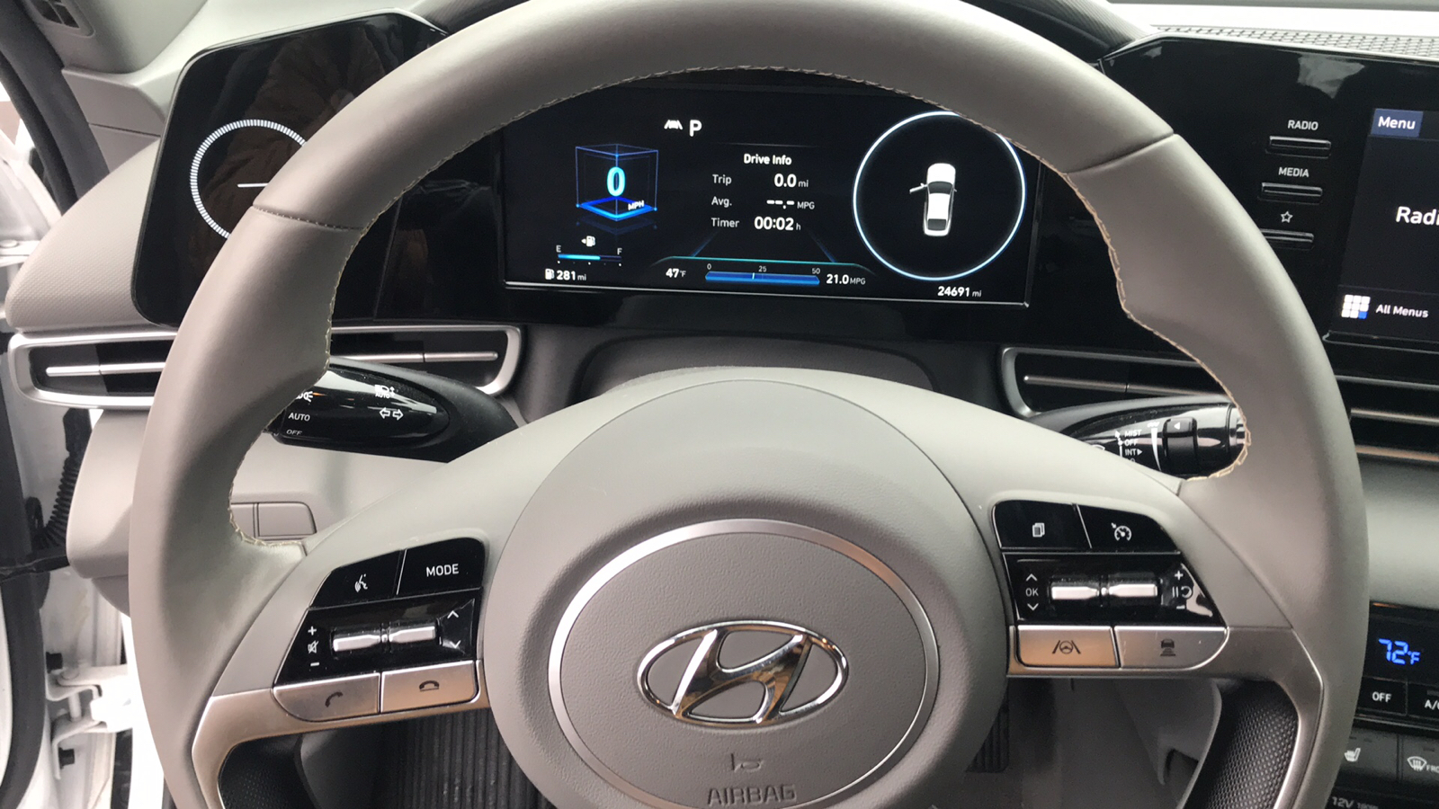 2022 Hyundai Elantra SEL 9