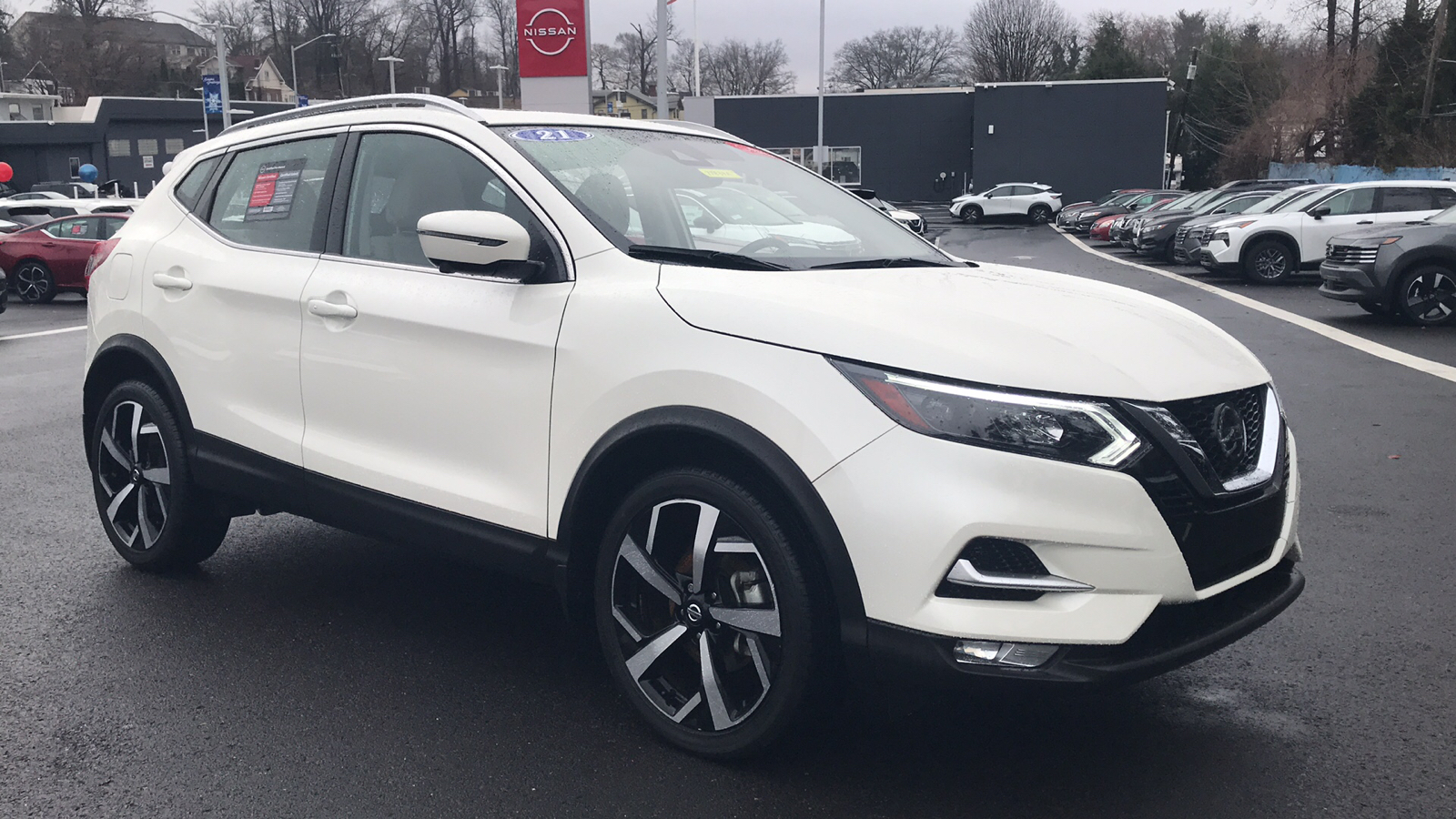 2021 Nissan Rogue Sport SL 1