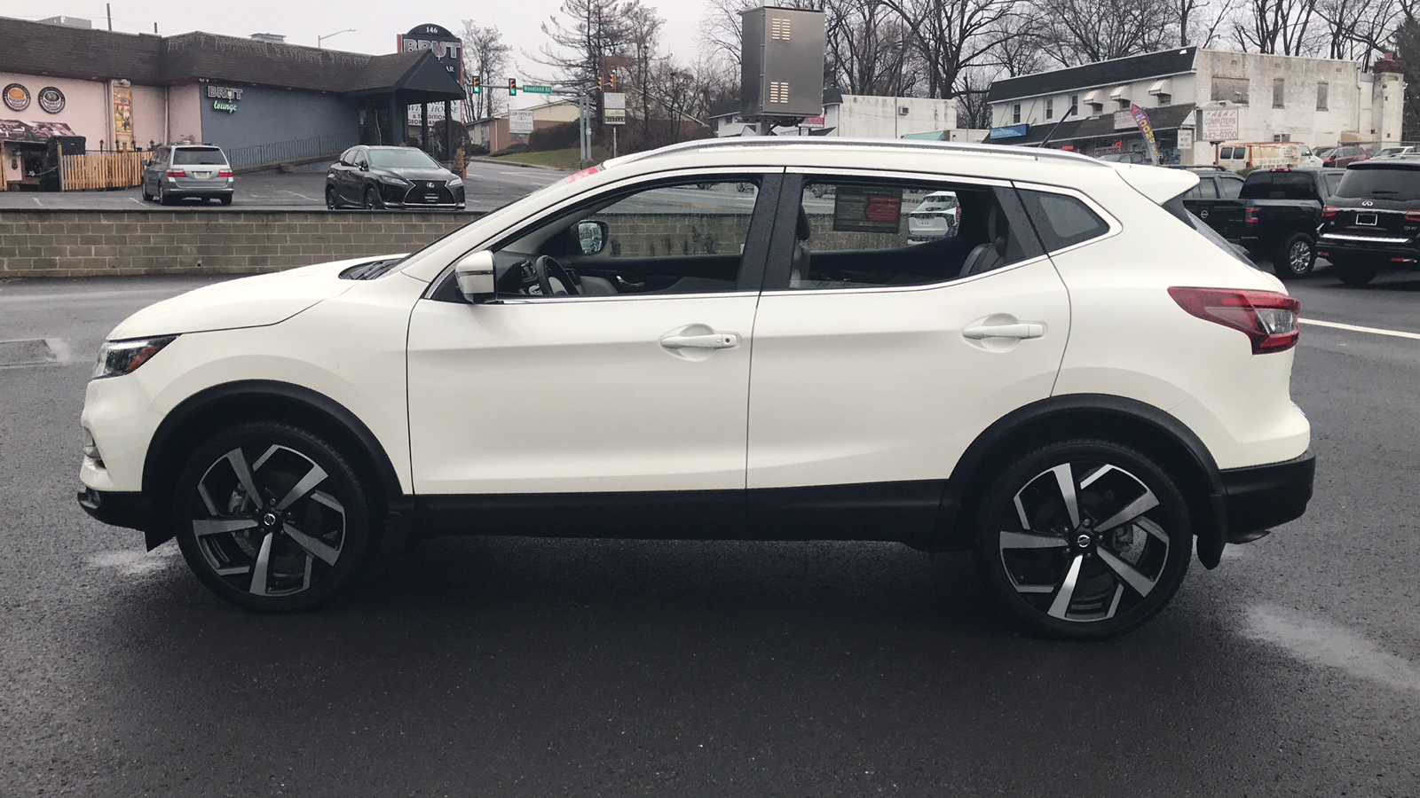 2021 Nissan Rogue Sport SL 4