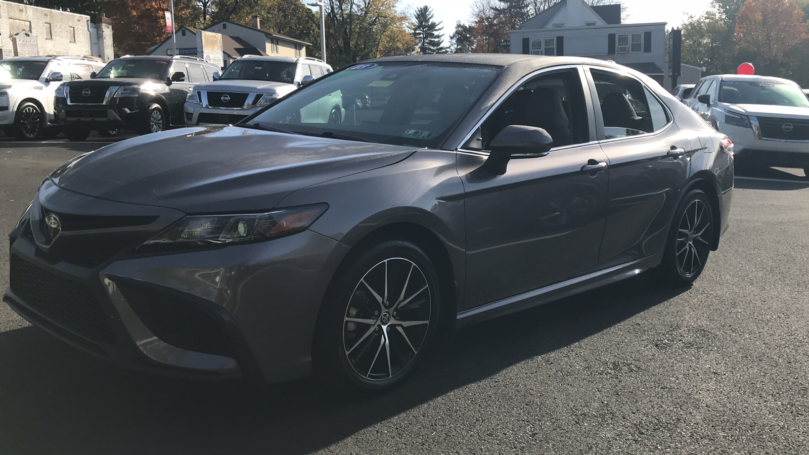 2023 Toyota Camry SE 3