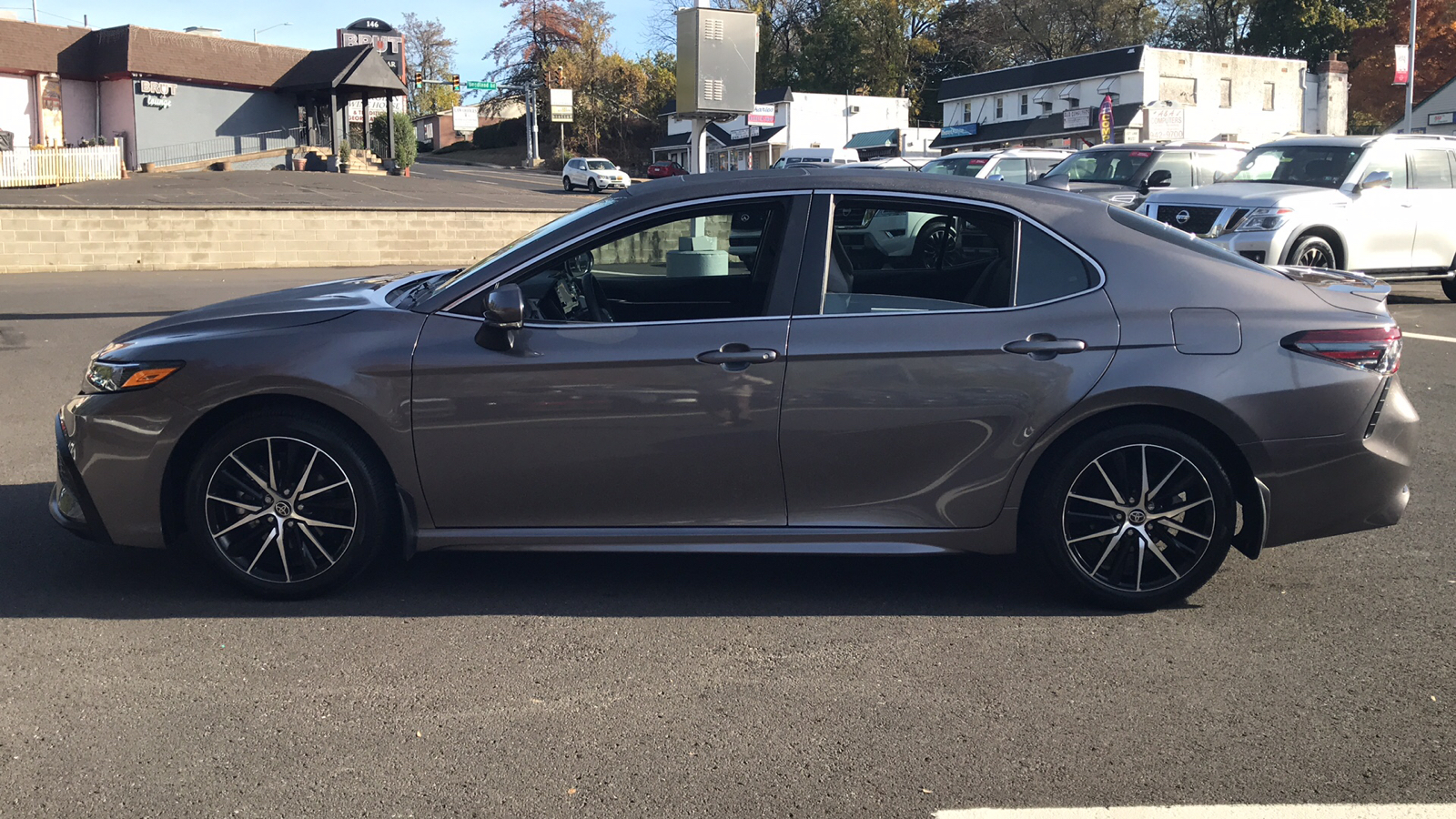 2023 Toyota Camry SE 4