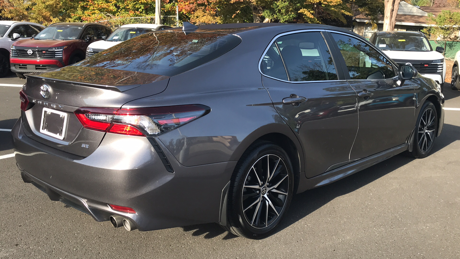 2023 Toyota Camry SE 24