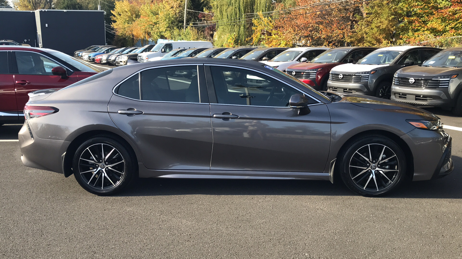 2023 Toyota Camry SE 25