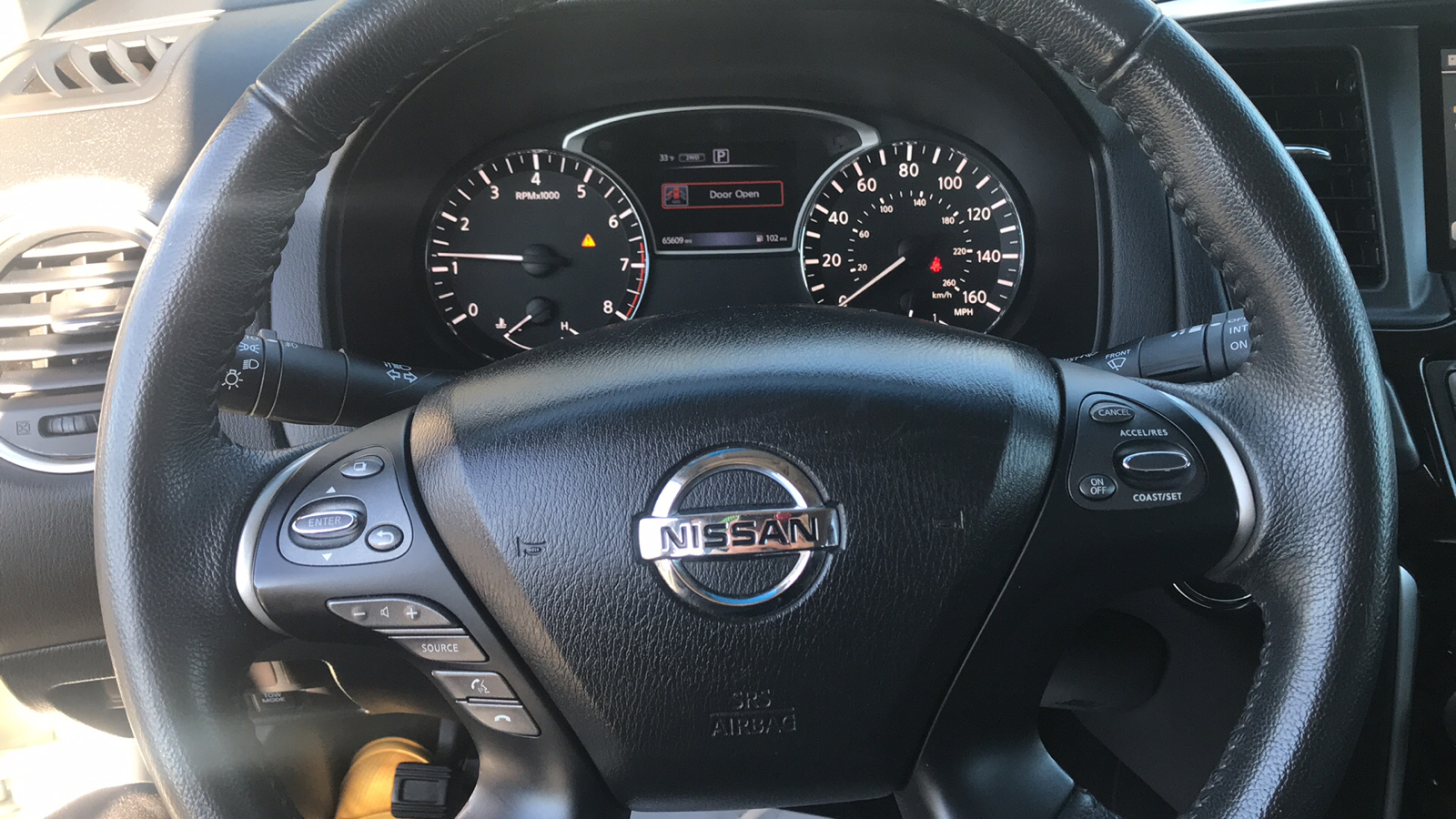 2016 Nissan Pathfinder SV 9