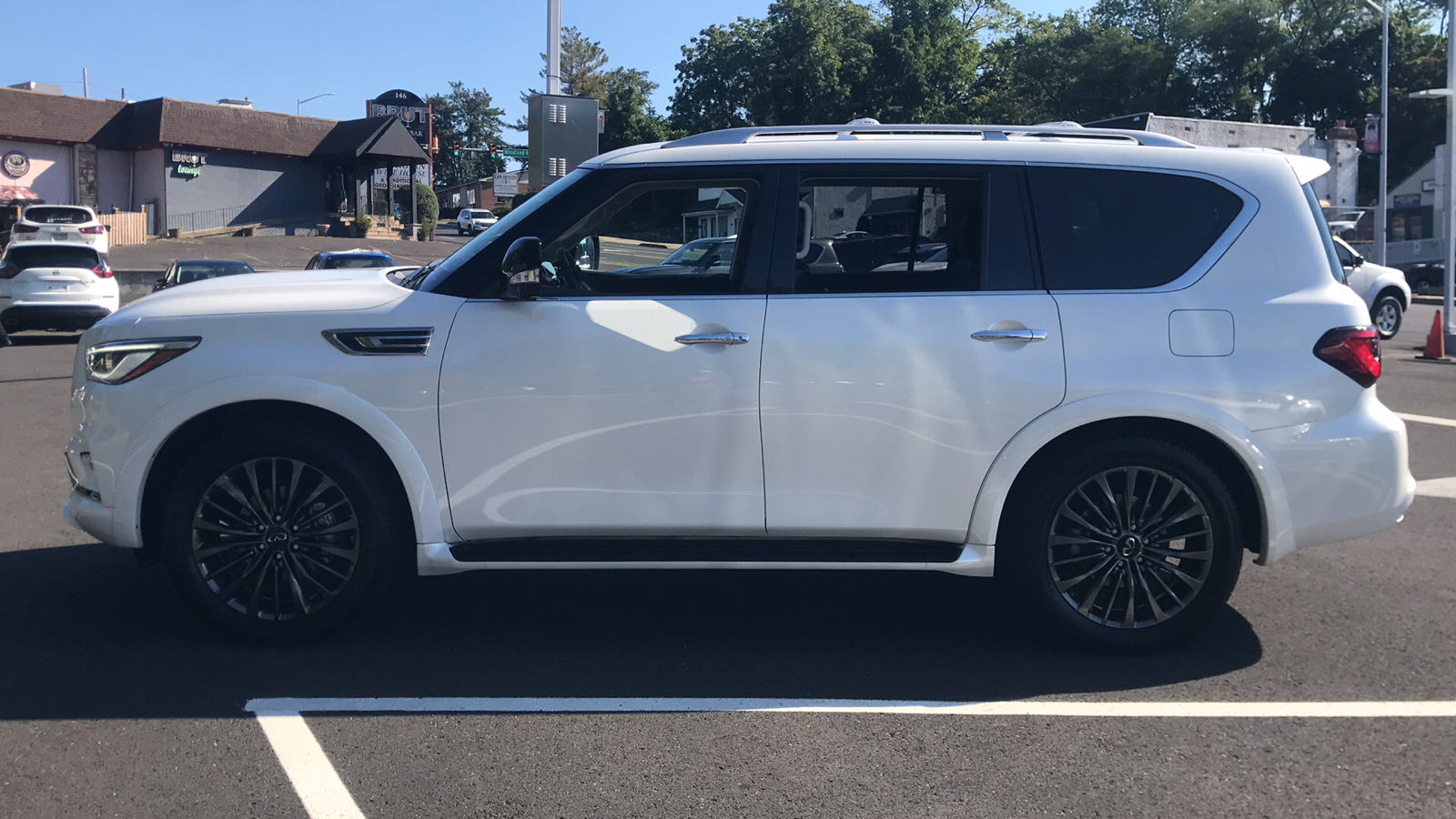 2023 INFINITI QX80 PREMIUM SELECT 4