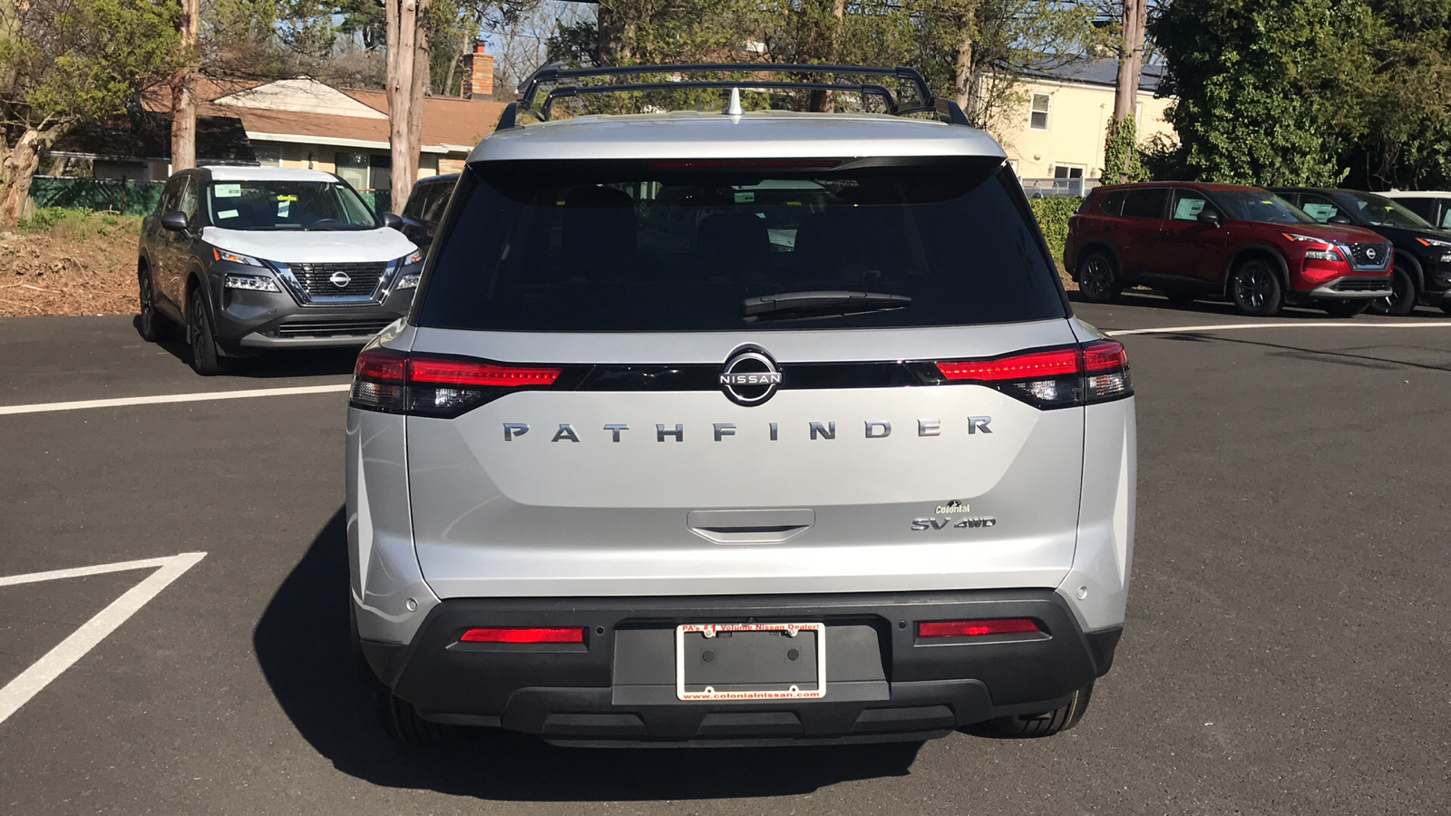 2022 Nissan Pathfinder SV 23