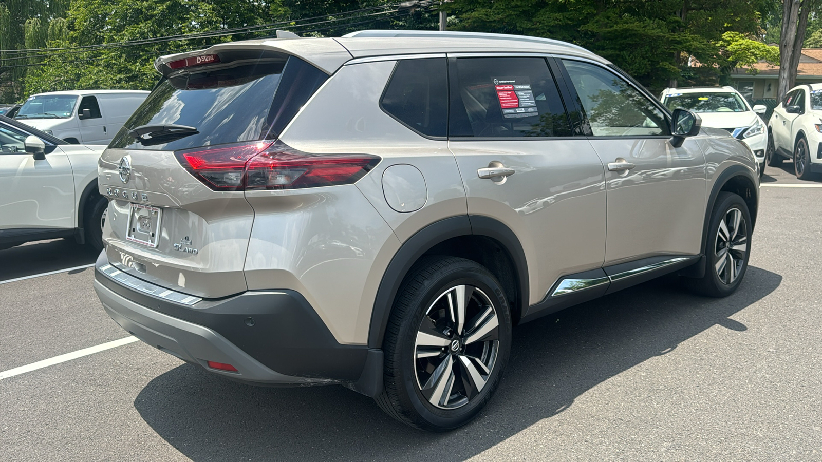 2021 Nissan Rogue SL 8