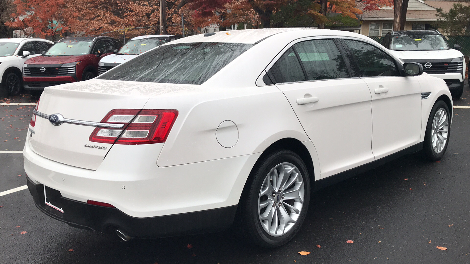 2019 Ford Taurus Limited 24