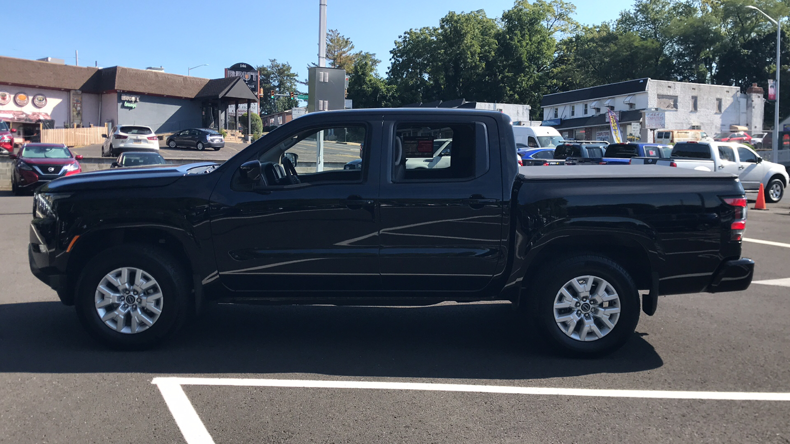 2023 Nissan Frontier SV 4