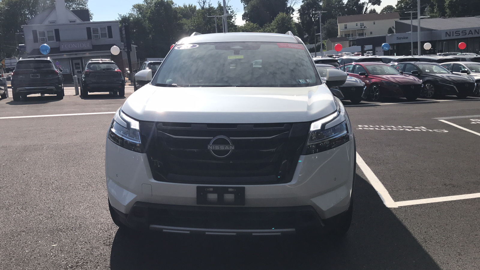 2023 Nissan Pathfinder SL 2