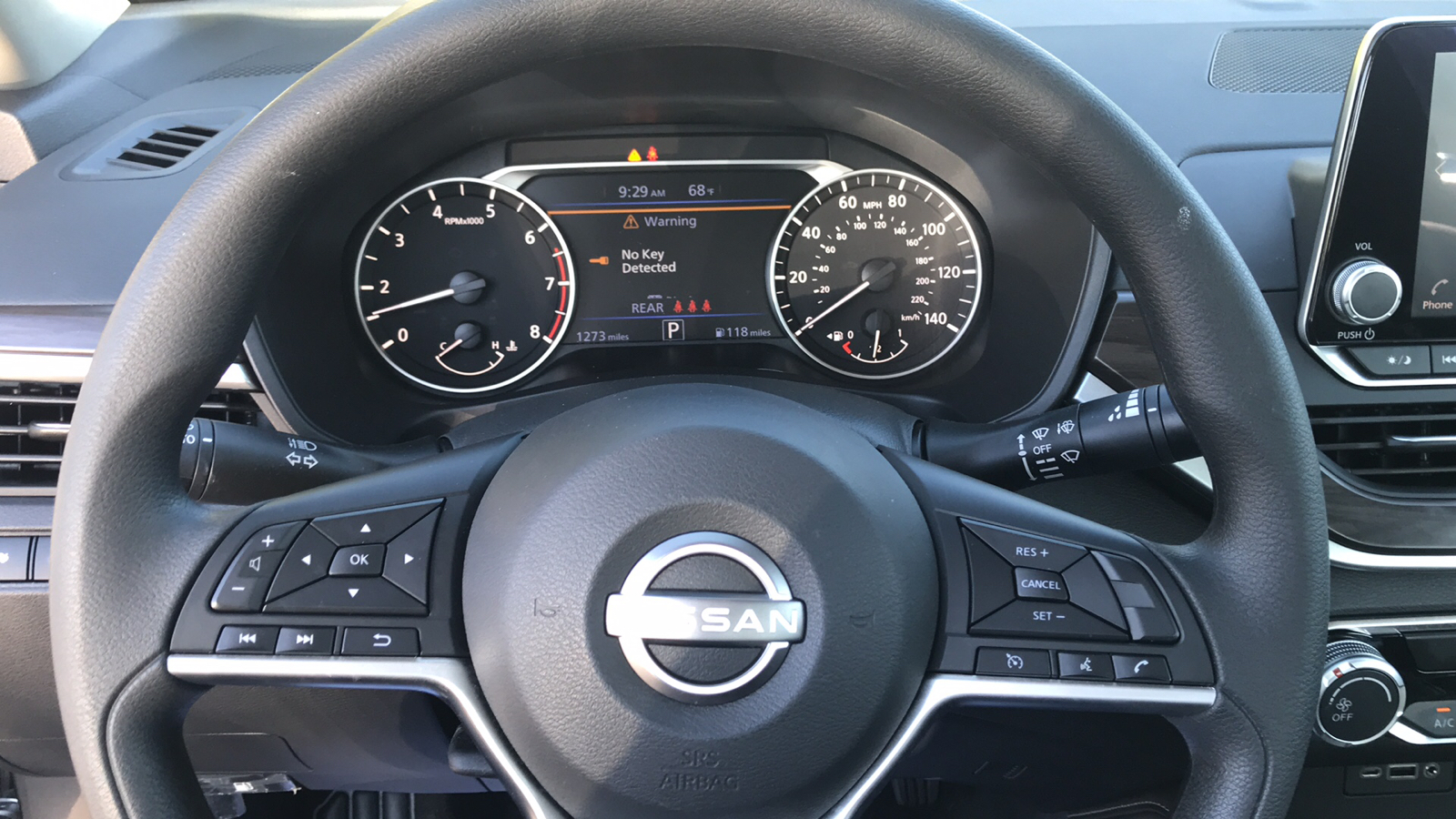 2023 Nissan Altima 2.5 SV 9