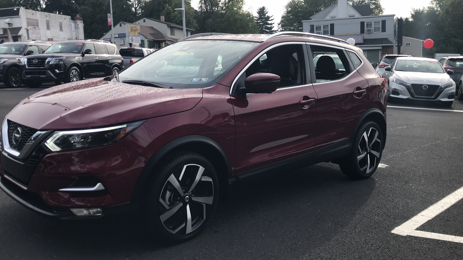 2022 Nissan Rogue Sport SL 3