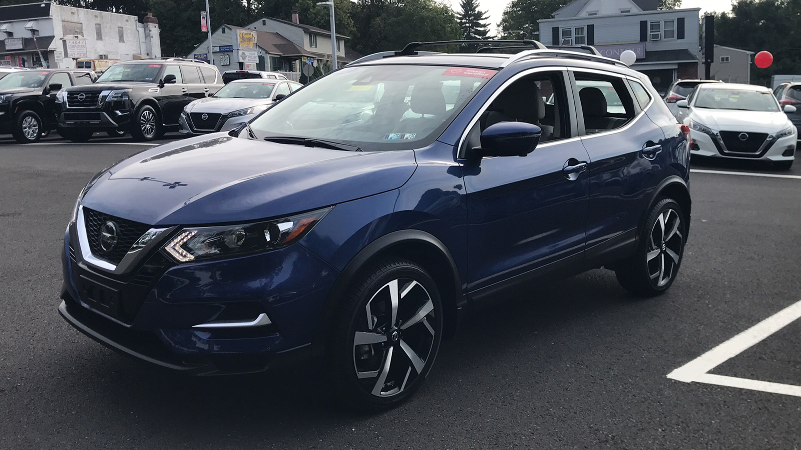 2022 Nissan Rogue Sport SL 3