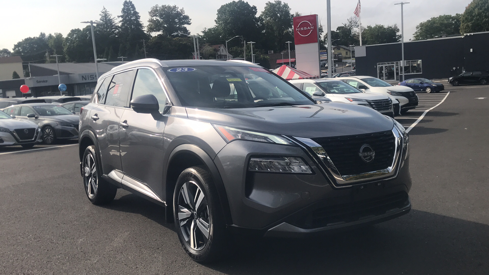 2023 Nissan Rogue SL 1