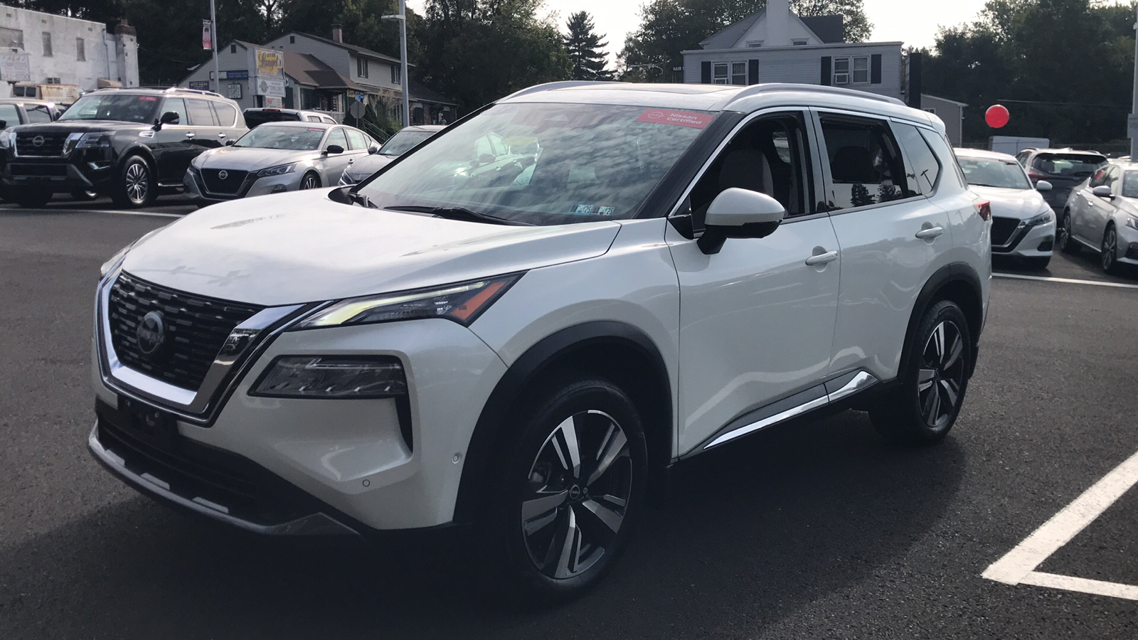 2023 Nissan Rogue SL 3