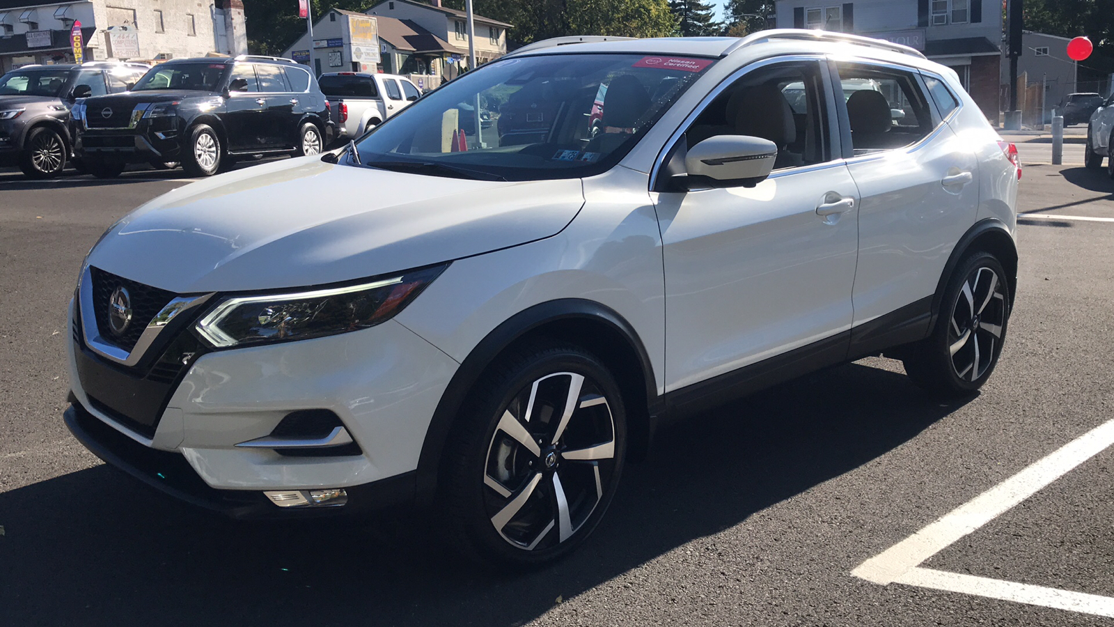 2022 Nissan Rogue Sport SL 3