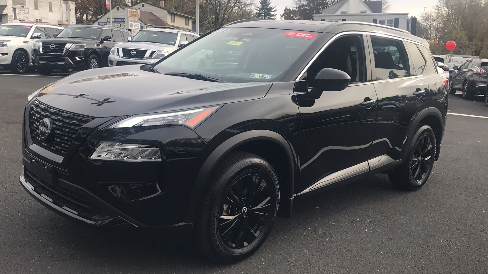 2023 Nissan Rogue SV 3