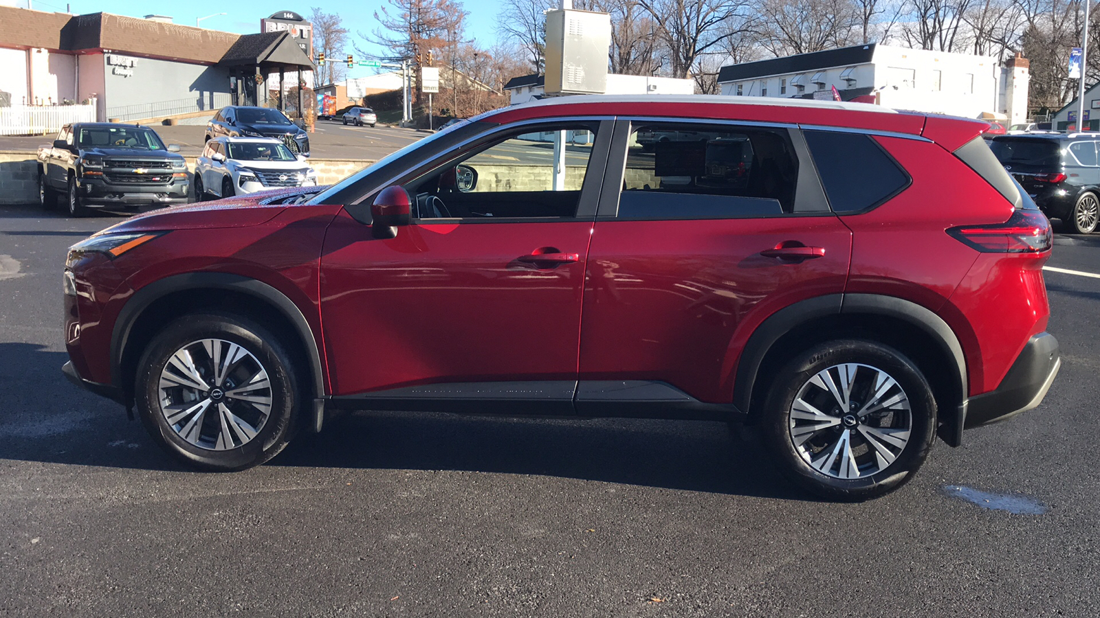 2023 Nissan Rogue SV 4