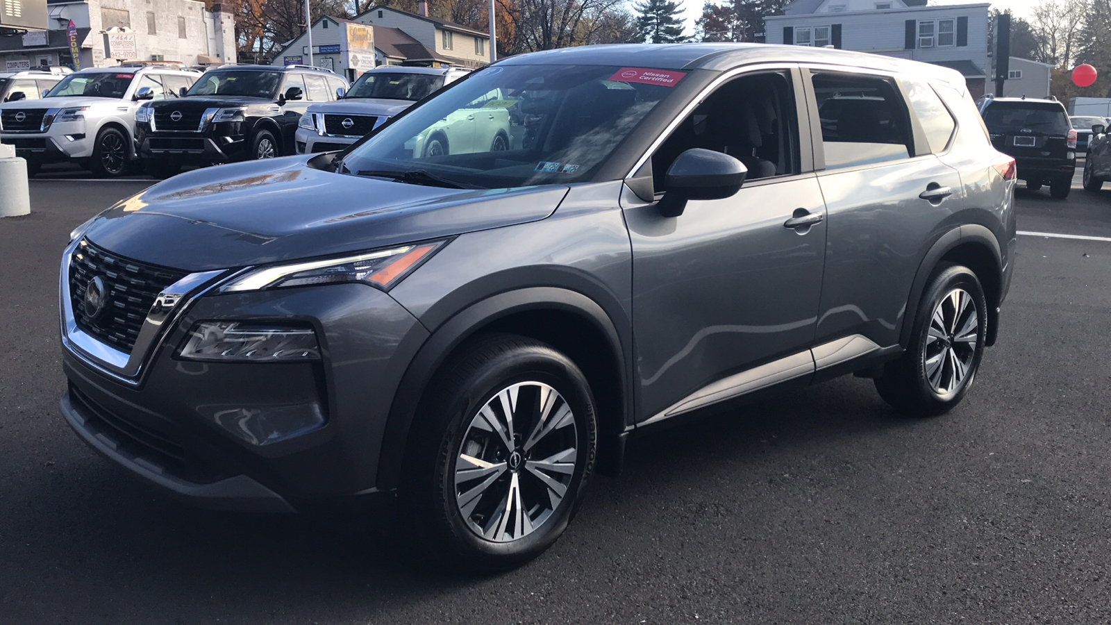 2023 Nissan Rogue SV 3