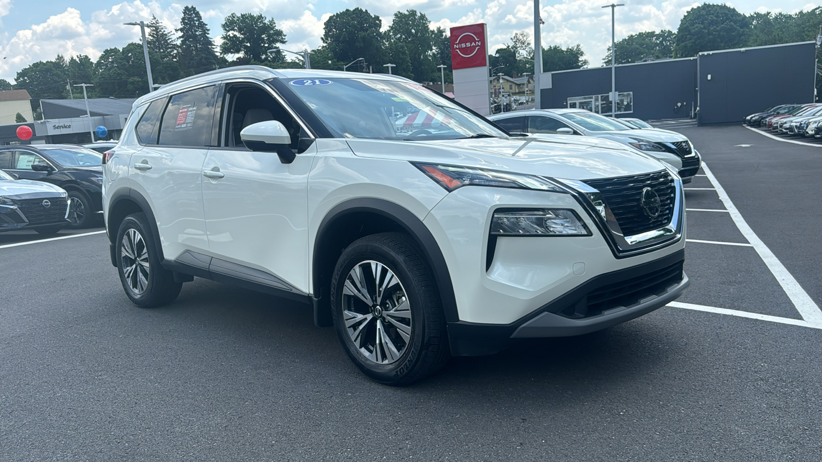 2021 Nissan Rogue SV 1