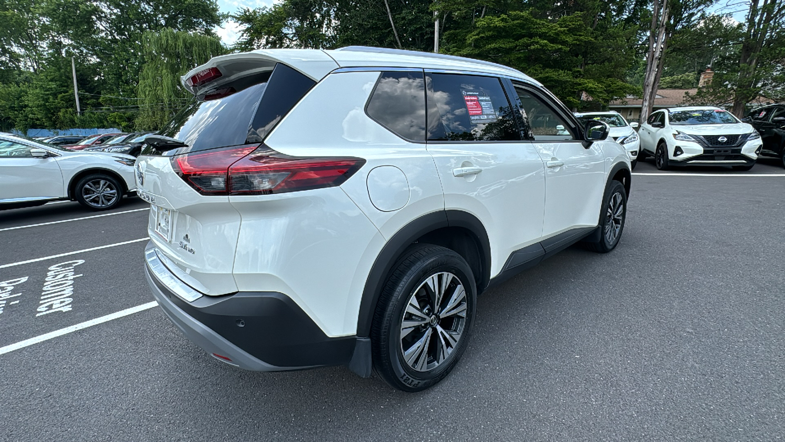 2021 Nissan Rogue SV 8