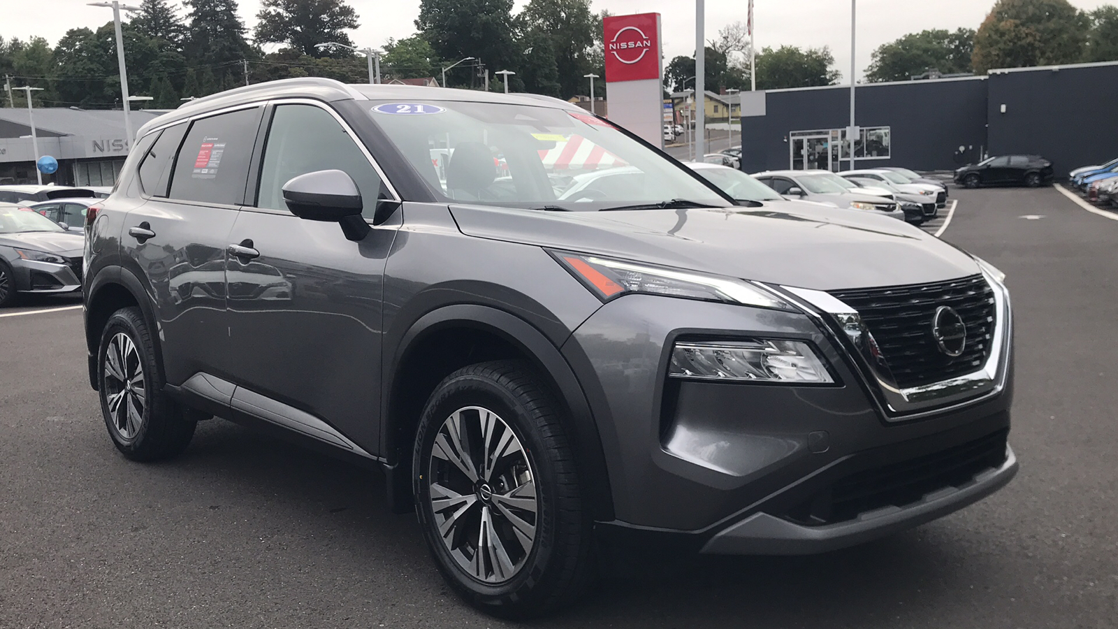 2021 Nissan Rogue SV 1