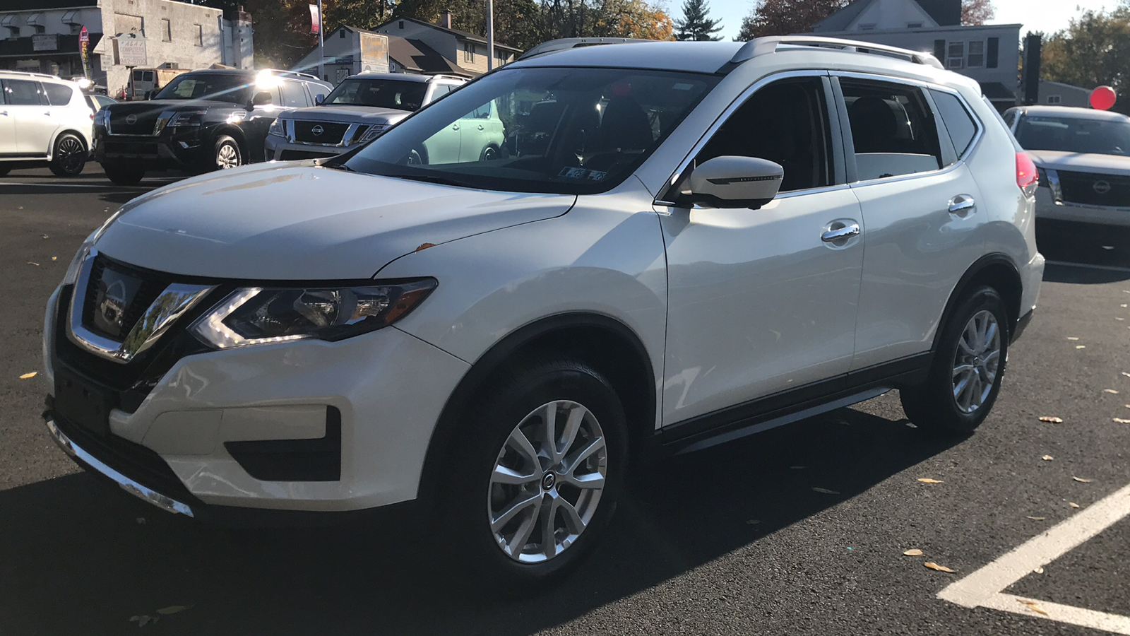 2017 Nissan Rogue SV 3