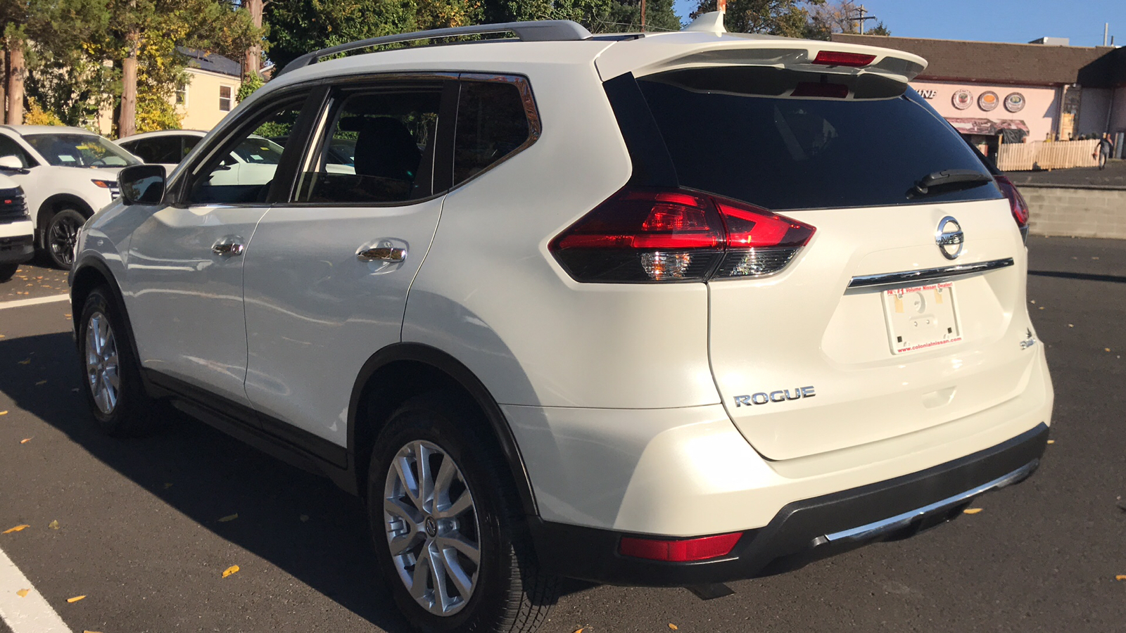 2017 Nissan Rogue SV 23