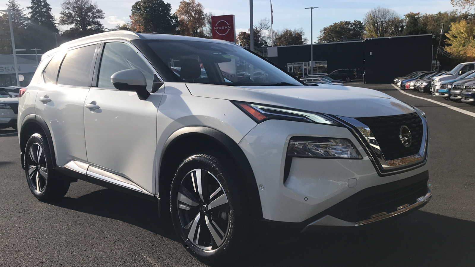 2021 Nissan Rogue Platinum 1