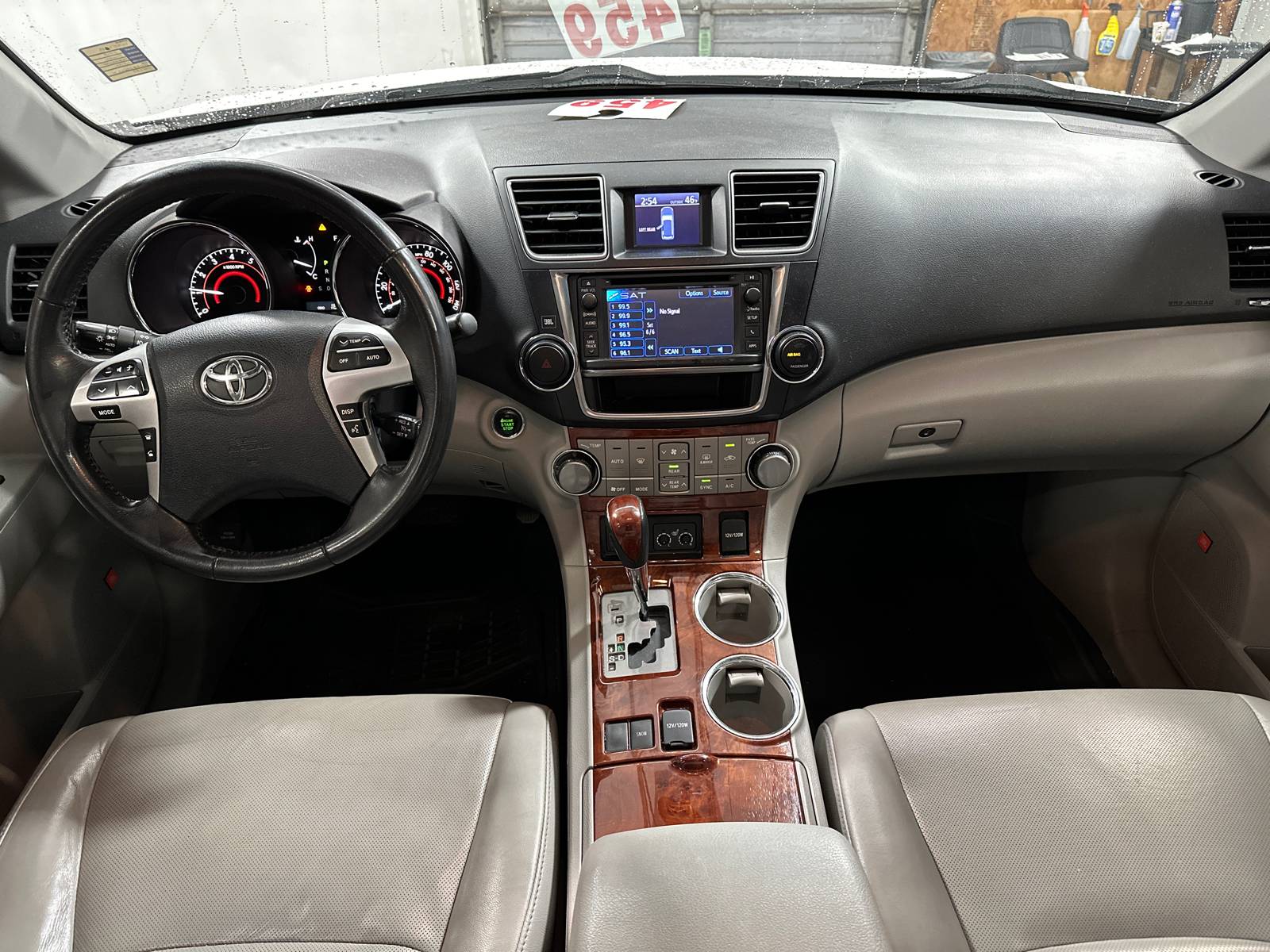 2013 Toyota Highlander  25