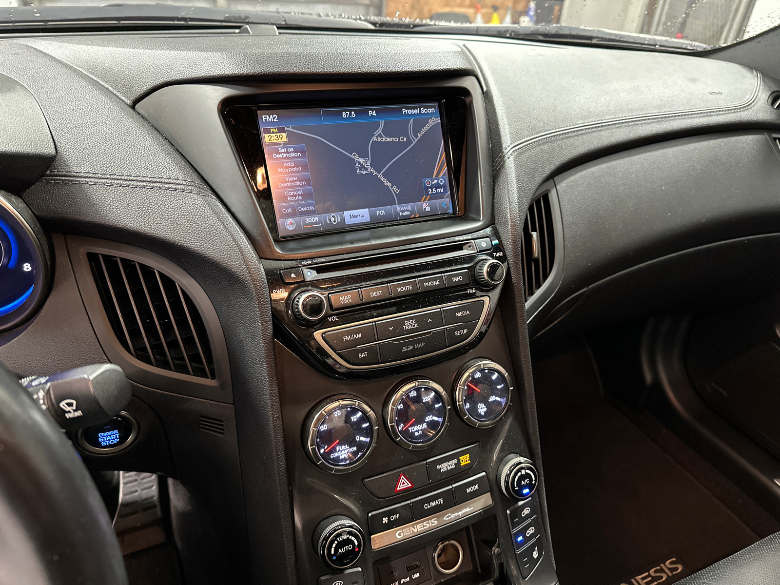 2014 Hyundai Genesis Coupe  27